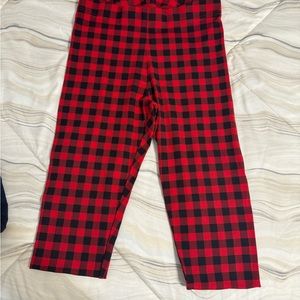 Like new buffalo plaid Old Navy Leggings. Worn once. No rips or tears.